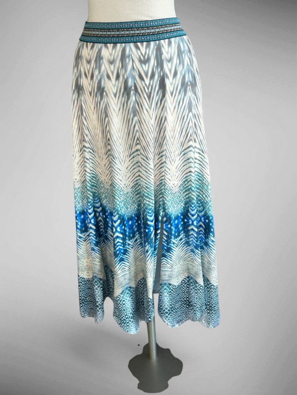 V Christina Midi Maxi Skirt Blue Peacock Feathers Embroidered Stretch Waist M
